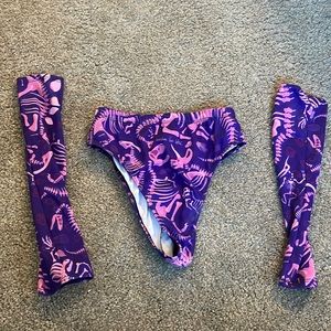 Freedom, raves dinosaur bottoms with sleeves